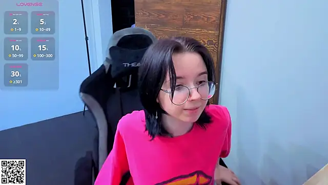 Nora Failure online show from June 28, 7:36 am