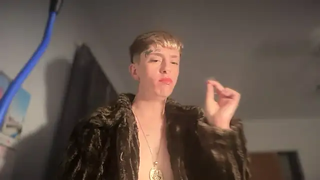 Snapshot of twentywithafelonyy chatting on January 8, 7:34 am twentywithafelonyy online show from January 8, 7:34 am