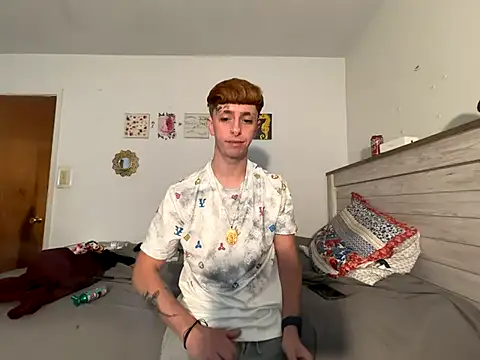 Snapshot of twentywithafelonyy chatting on October 19, 8:09 pm twentywithafelonyy online show from October 19, 8:09 pm