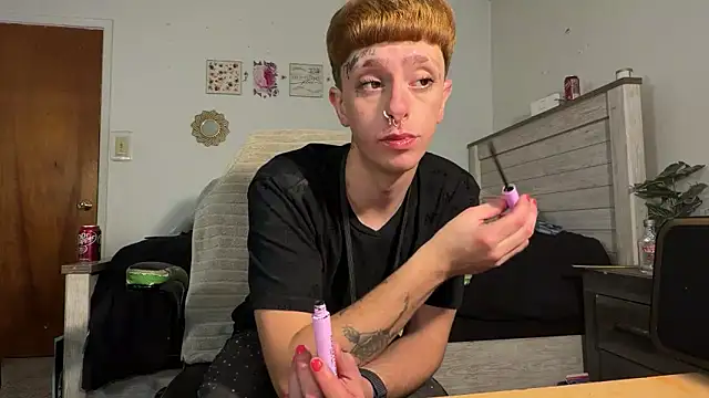 twentywithafelonyy online show from November 15, 6:15 pm