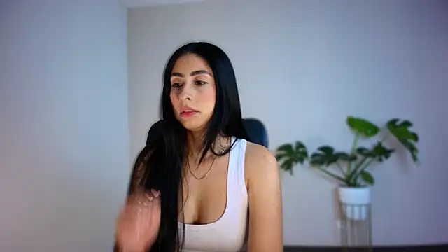 auroracaruso11 online show from February 18, 3:41 pm