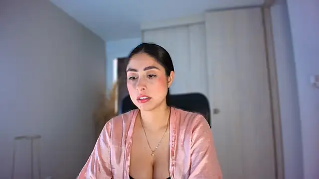 Snapshot of auroracaruso11 chatting on July 13, 9:28 pm auroracaruso11 online show from July 13, 9:28 pm