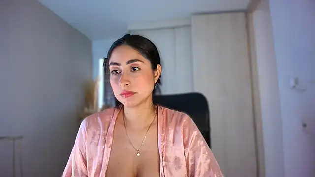 Snapshot of auroracaruso11 chatting on July 15, 6:46 pm auroracaruso11 online show from July 15, 6:46 pm