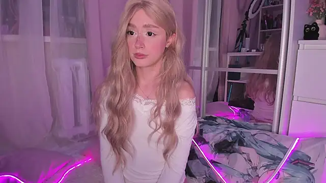 Snapshot of -bae chatting on November 7, 3:56 pm -bae online show from November 7, 3:56 pm