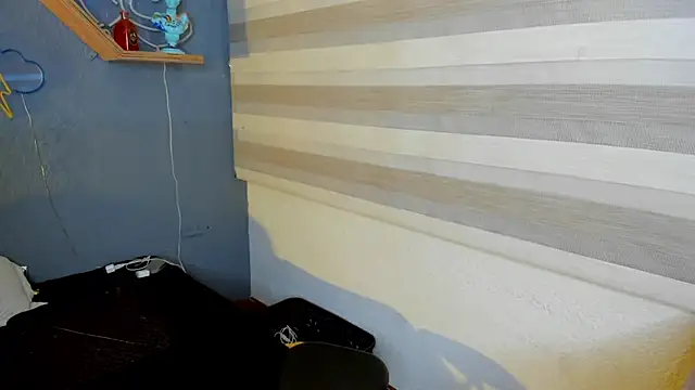 Liittleluaa  online show from December 17, 1:16 pm