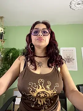 Liittleluaa  online show from September 16, 6:20 pm