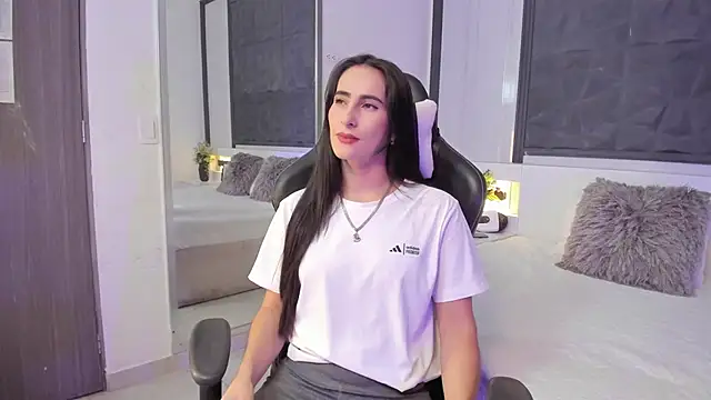 SaraGomez1 online show from January 8, 12:40 pm