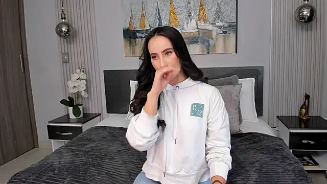 SaraGomez1 online show from May 23, 12:09 pm