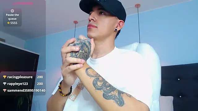 Lobo 17  online show from October 12, 3:49 am