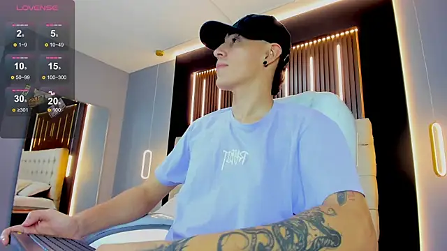 Lobo 17  online show from March 1, 3:41 am