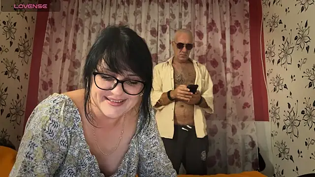 Snapshot of StellarTeam chatting on September 17, 8:43 pm StellarTeam online show from September 17, 8:43 pm