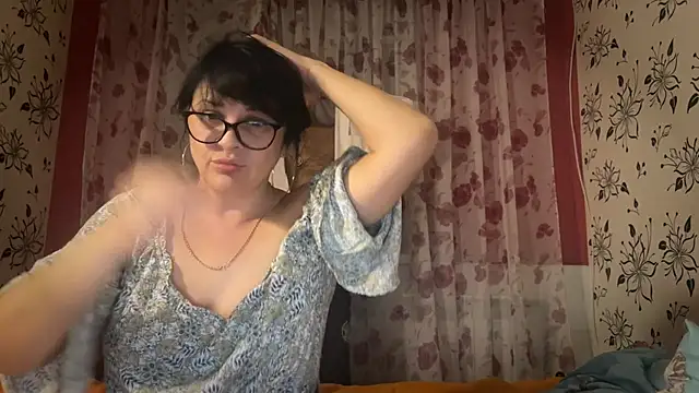 Snapshot of StellarTeam chatting on October 15, 9:59 pm StellarTeam online show from October 15, 9:59 pm