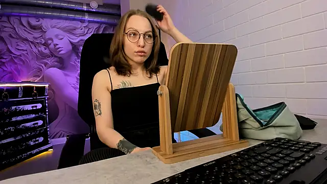 AphexQueen online show from November 2, 5:21 am