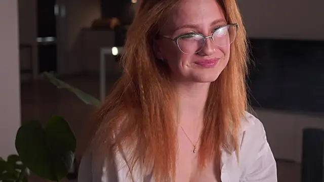 EsmaCrumbley online show from March 16, 4:29 am