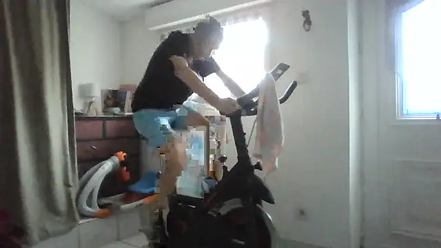 Snapshot of naturiste974 chatting on November 19, 8:03 am naturiste974 online show from November 19, 8:03 am