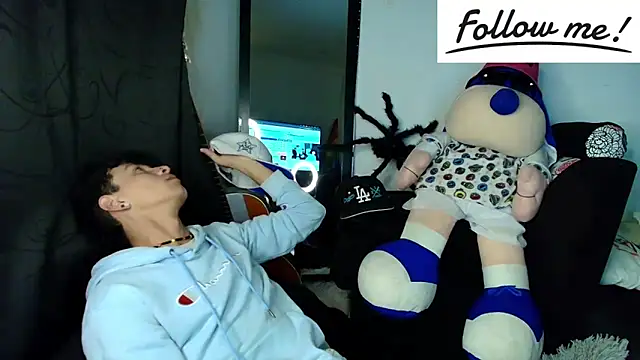 twink sebas  online show from December 11, 4:39 am