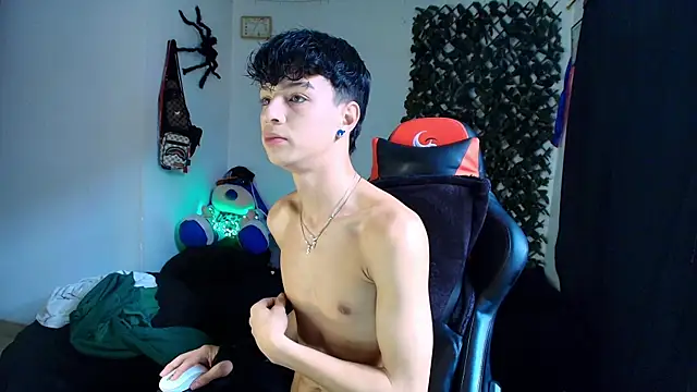 twink sebas  online show from February 9, 3:34 pm