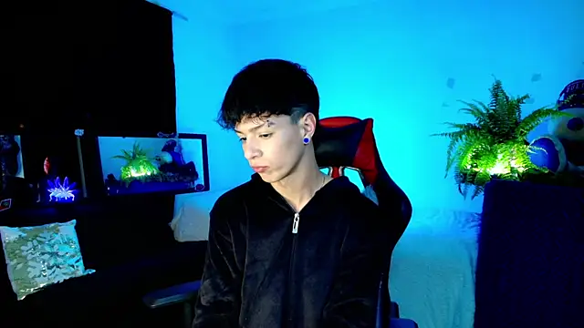 twink sebas  online show from October 7, 5:04 am