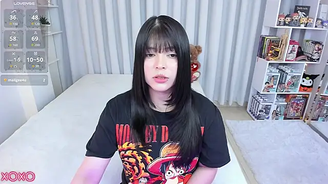 misshoneyxxx online show from January 13, 4:18 am