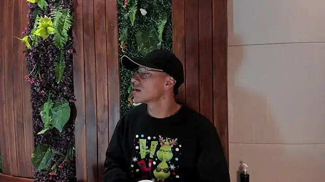 Andy Joy  online show from December 4, 11:30 am