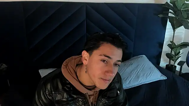 Andy Joy  online show from December 14, 10:31 am