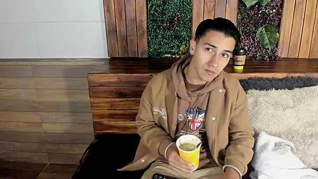 Andy Joy  online show from February 26, 10:25 am