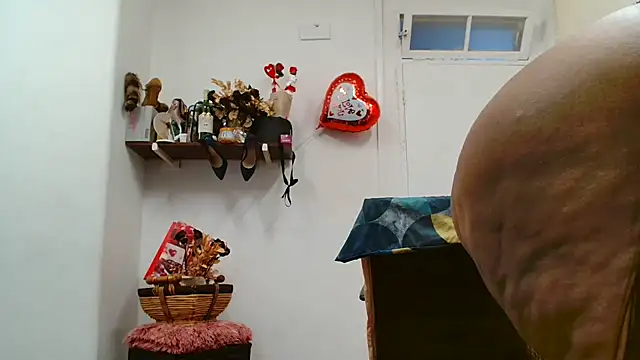 xTALLSEXYBUMx online show from March 29, 7:58 pm