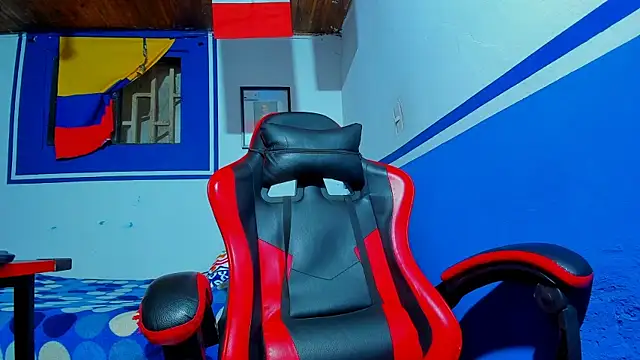 maxowens oficial online show from February 22, 7:45 pm