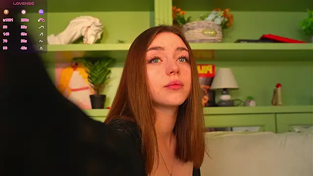 LindaFarmer online show from March 4, 4:18 am