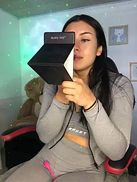 emily 22x online show from January 17, 9:50 pm