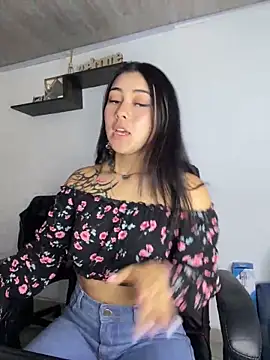 emily 22x online show from January 18, 7:26 pm