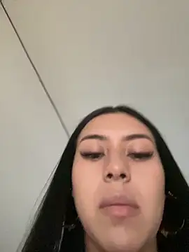 emily 22x online show from September 17, 8:10 pm