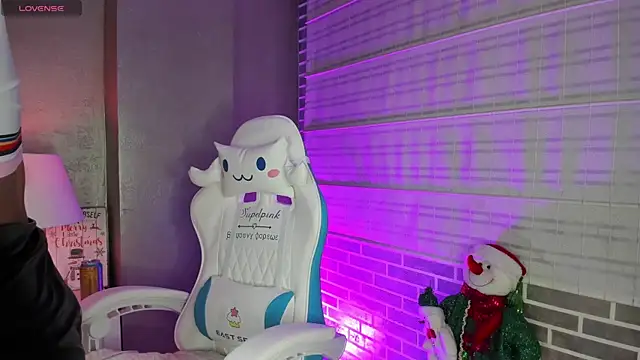 Amber villalobos  online show from December 15, 4:18 am