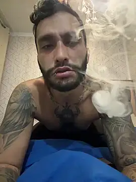 Snapshot of openmind_boy chatting on March 2, 3:09 am openmind boy online show from March 2, 3:09 am