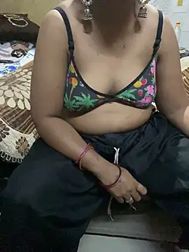Snapshot of Tameesh_sexy_mistress chatting on June 27, 12:10 pm Tameesh sexy mistress online show from June 27, 12:10 pm
