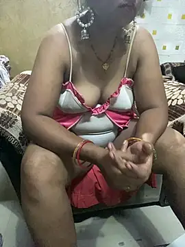 Snapshot of Tameesh_sexy_mistress chatting on July 5, 5:03 am Tameesh sexy mistress online show from July 5, 5:03 am