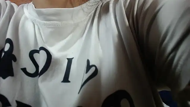 CarolineBrunx online show from November 11, 5:07 am