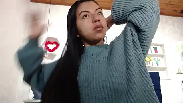 CarolineBrunx online show from November 18, 5:34 am