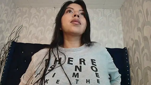 CarolineBrunx online show from March 12, 2:07 am