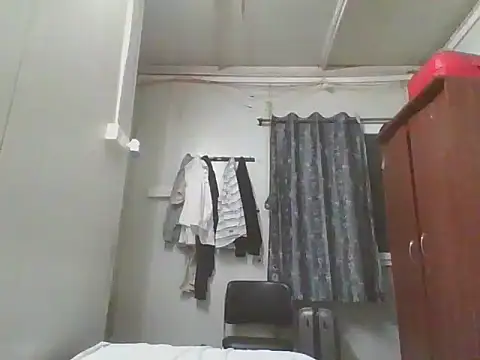 Ishan003 online show from February 12, 6:09 pm