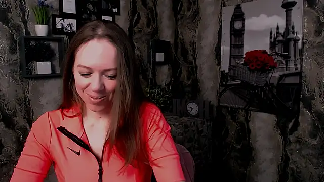 Snapshot of GloriaSi_ chatting on May 4, 4:41 am GloriaSi online show from May 4, 4:41 am