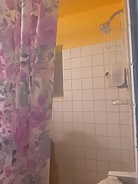 Jovende28 online show from November 2, 10:28 am