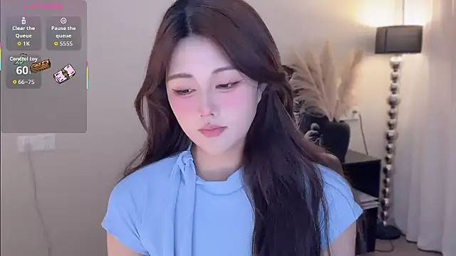 Strawberrybabyy1 online show from October 21, 3:35 pm