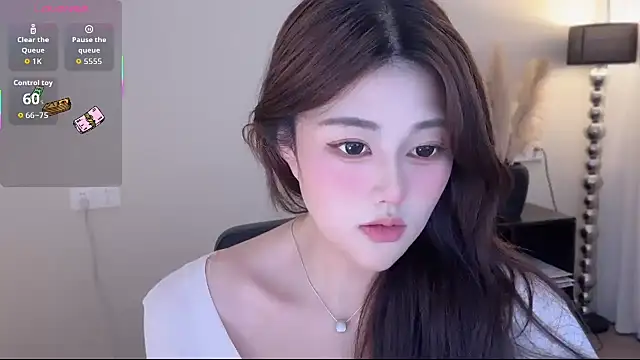 Strawberrybabyy1 online show from October 29, 3:58 pm