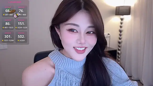 Strawberrybabyy1 online show from November 18, 11:47 am