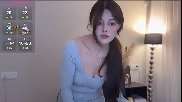 Strawberrybabyy1 online show from December 15, 4:33 pm