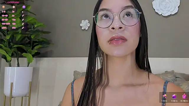 KimHiltton online show from February 3, 3:53 am