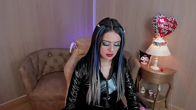 SoffiQueen online show from February 21, 1:11 am