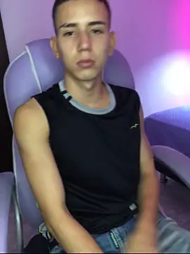 JackSwan18 online show from October 11, 3:17 am