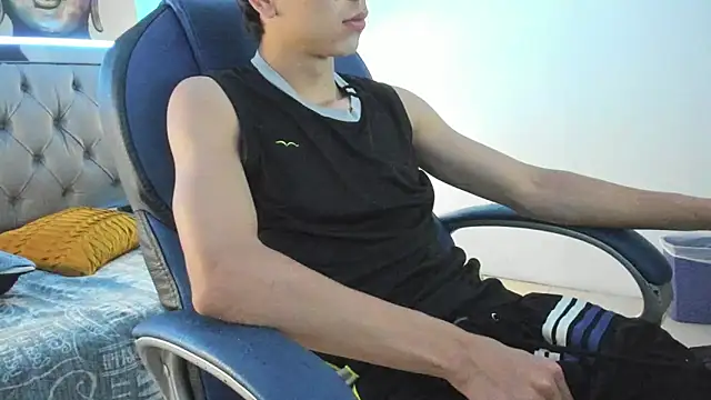 JackSwan18 online show from December 20, 7:32 pm